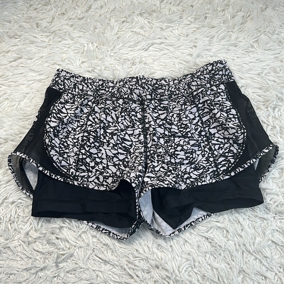 lululemon athletica Pants - Lululemon Work Out To Water Short Ice Breaker White Black / Black